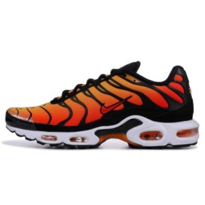 NIKE AIR MAX PLUS